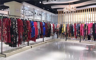 探索17春夏香港女裝折扣尾貨批發(fā) 民族風(fēng)品牌換季庫(kù)存貨源全解析